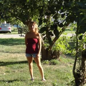 Meet your Posher, Melanie